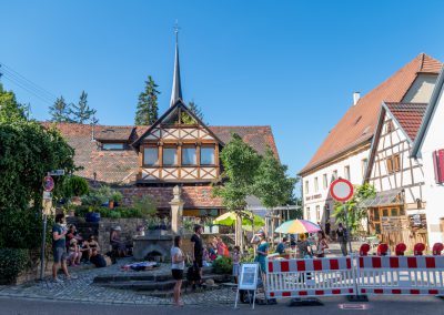 2-L_utopische-Strassensperrung-in-Hoheneck-Foto_-Angelika-Beck