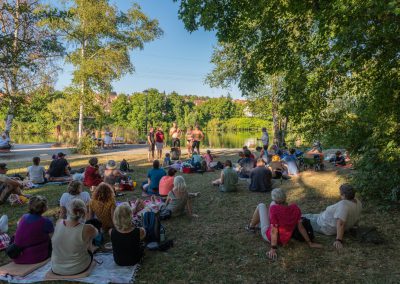 21-L_Utopia-geht-baden-gemeinsames-Picknick-und-die-Neckarschwimmer-des-Schwimmvereins-LB-Foto_-Angelika-Beck